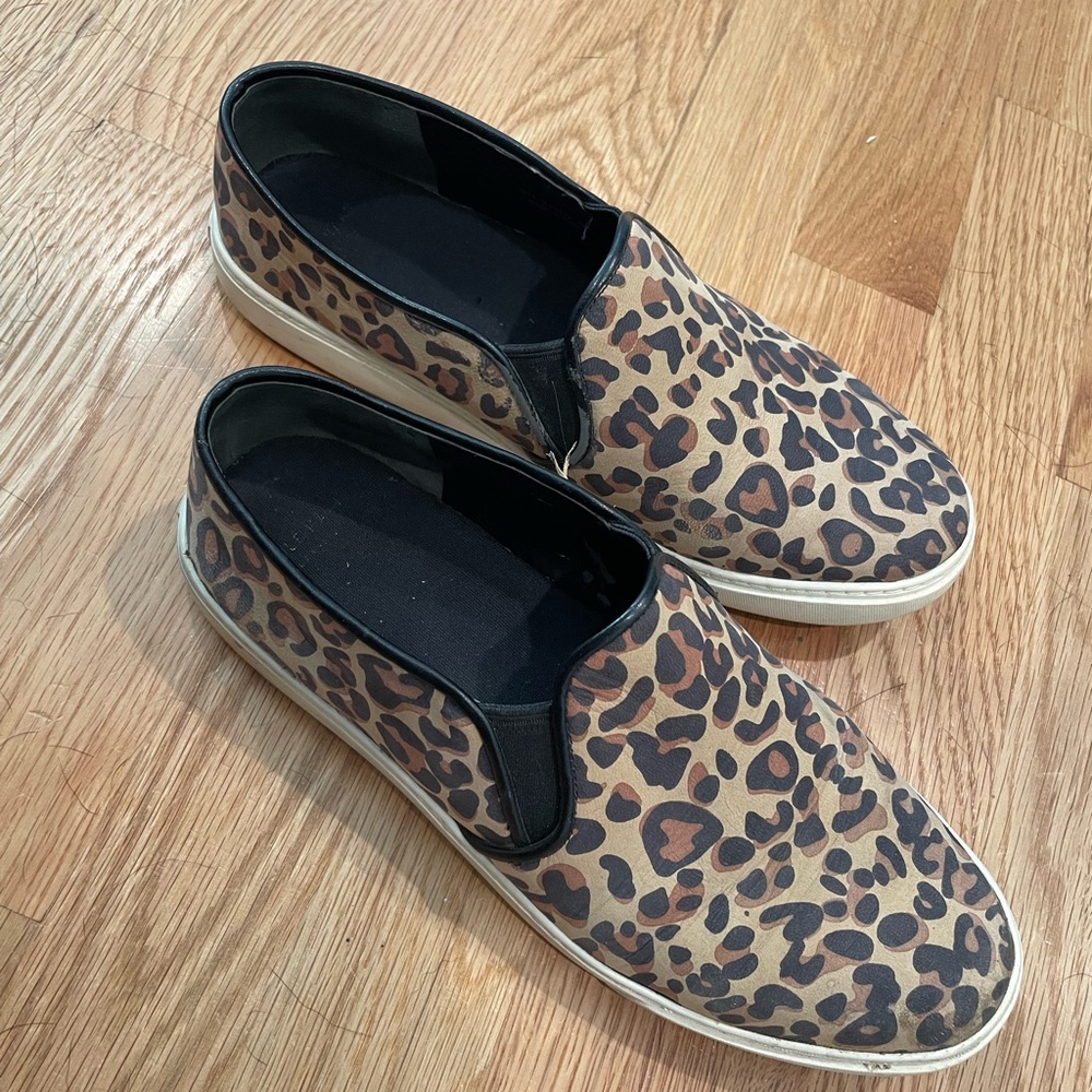 Leopard print flats. Size 6.5.